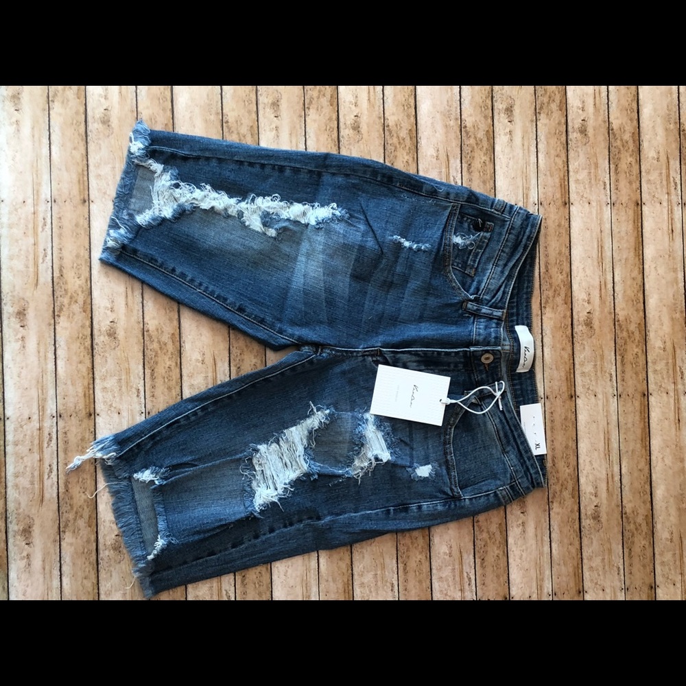 KanCan Bermuda Shorts